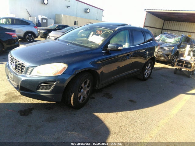 Volvo XC60 2011 YV4952DL7B2141757 Image 2