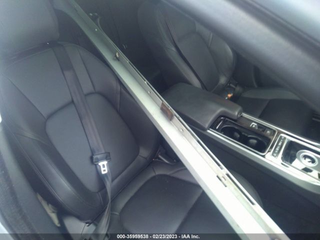 SAJBD4BV4GCY10738 Jaguar Xf 35t Premium