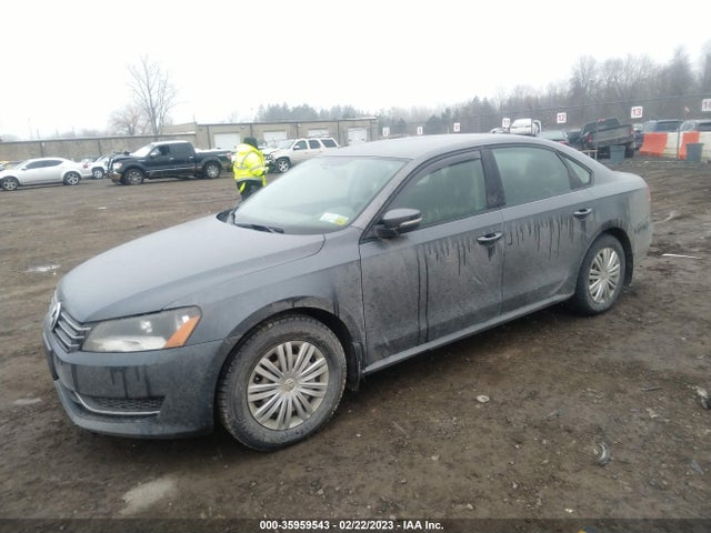 Volkswagen PASSAT S 2014 1VWAP7A33EC016696 Image 2