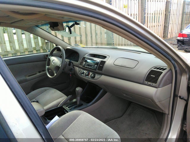 2004 TOYOTA CAMRY LE/XLE VIN: 4T1BF30K44U577831