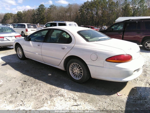 Chrysler Concorde 2002 2C3HD46RX2H138636 Image 3