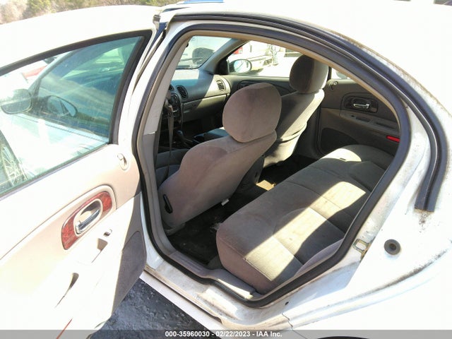 Chrysler Concorde 2002 2C3HD46RX2H138636 Image 8