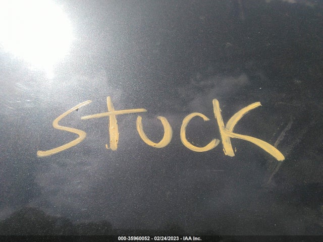 2011 HONDA PILOT EX-L VIN: 5FNYF4H71BB069214