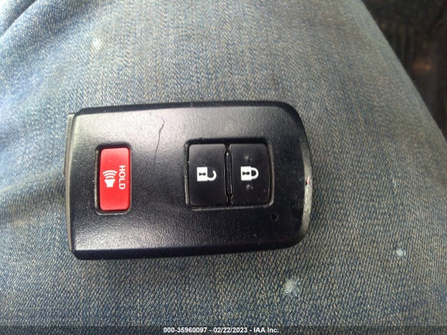 Toyota Rav4 Xle 2017 JTMRFREVXHJ164991 Image 3
