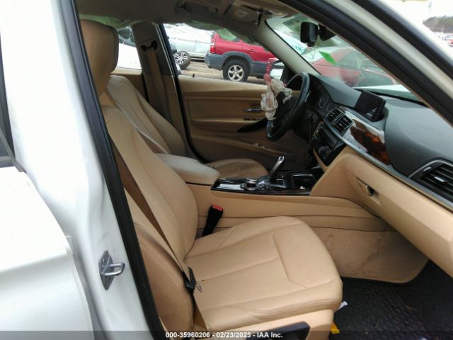 WBA8E1G55GNT36071 BMW 3 Series 320i