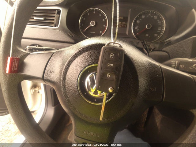 3VWD17AJ2EM418947 Volkswagen Jetta Sedan Se