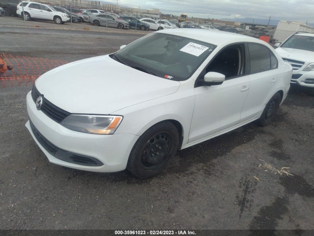 3VWD17AJ2EM418947 Volkswagen Jetta Sedan Se