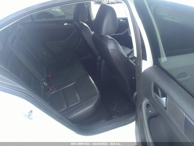 3VWD17AJ2EM418947 Volkswagen Jetta Sedan Se