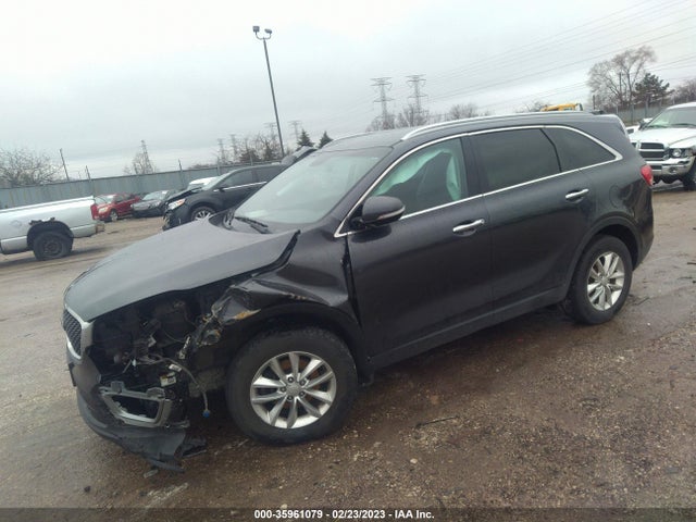 KIA SORENTO LX 2017 5XYPG4A36HG330564 Image 2