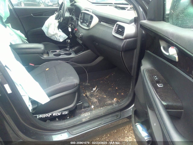 KIA SORENTO LX 2017 5XYPG4A36HG330564 Image 5