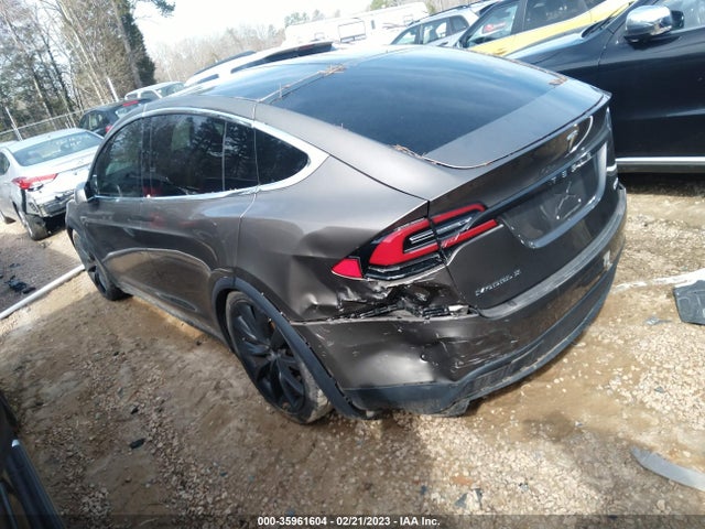 Tesla Model X P90d 2016 5YJXCBE45GF000374 Image 4