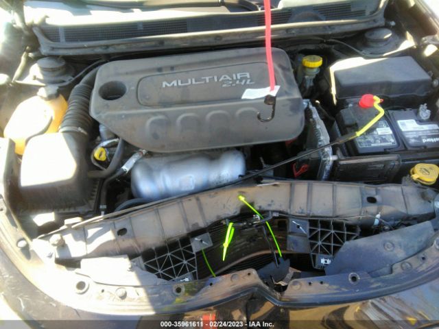 1C3CDFBB2GD593418 Dodge DART SXT