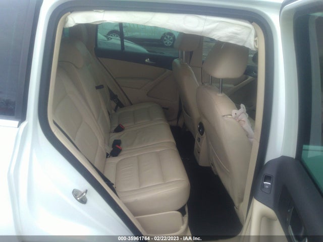 2016 Volkswagen Tiguan, VIN: WVGAV7AXXGW520302