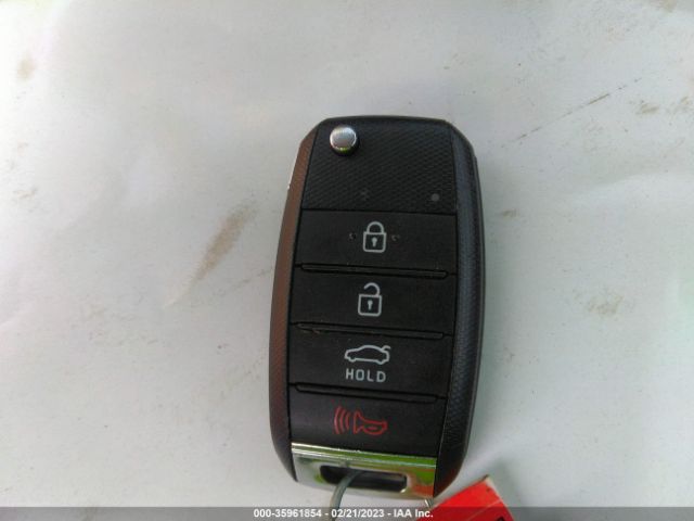 5XXGT4L38HG156056 KIA Optima Lx