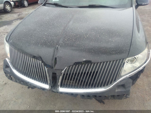 Lincoln MKT 2015 2LMHJ5NK1FBL03089 Image 11