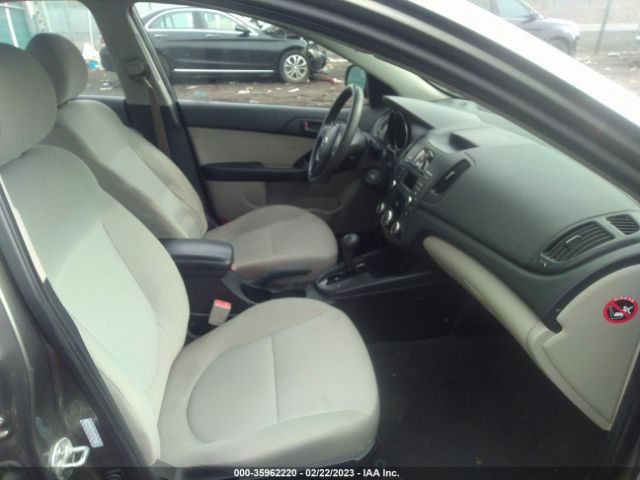 KNAFU4A20A5199588 KIA FORTE EX