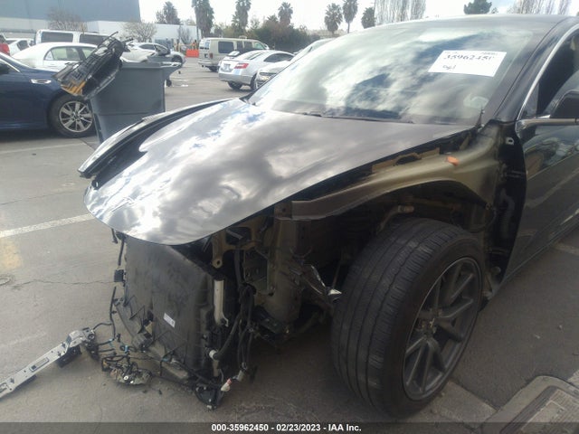 Tesla Model 3 Range 2019 5YJ3E1EAXKF399252 Image 8