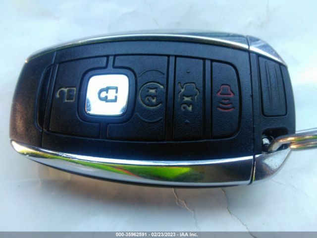 3LN6L5C95JR610577 Lincoln MKZ SELECT