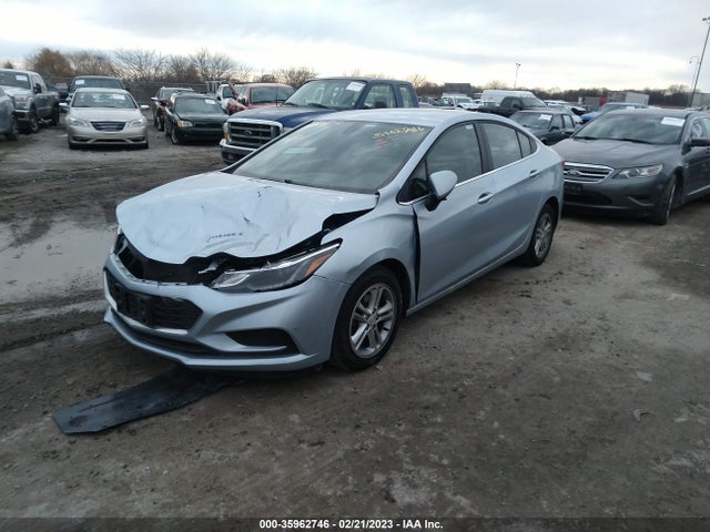 Chevrolet CRUZE LT 2018 1G1BE5SM7J7159459 Image 2