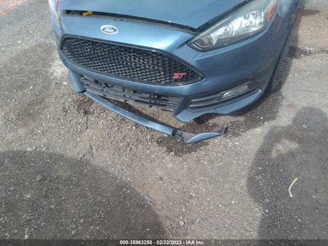2018 Ford Focus, VIN: 1FADP3L95JL244760