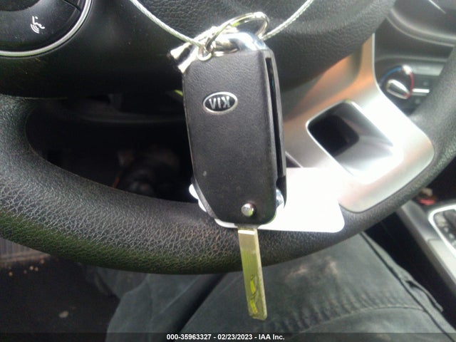 KIA SOUL LX 2020 KNDJ23AU6L7732470 Image 3