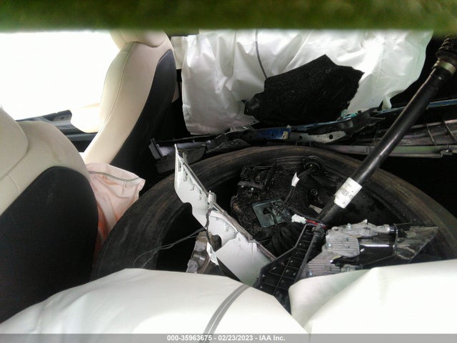 2023 Tesla Model X, VIN: 7SAXCDE51PF372902
