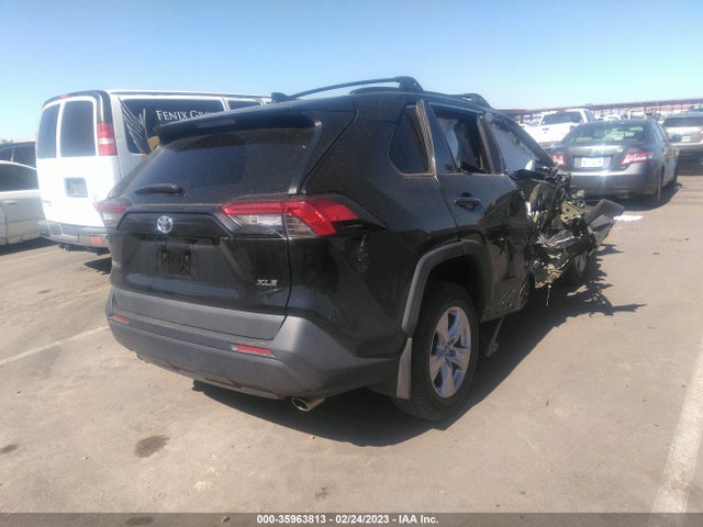 2019 TOYOTA RAV4 XLE VIN: 2T3W1RFV4KC017379