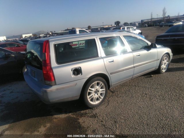 YV1SW53D411138570 Volvo V70