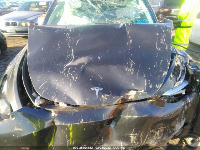 Tesla Model Y Long Range 2021 5YJYGDEE4MF083238 Image 10