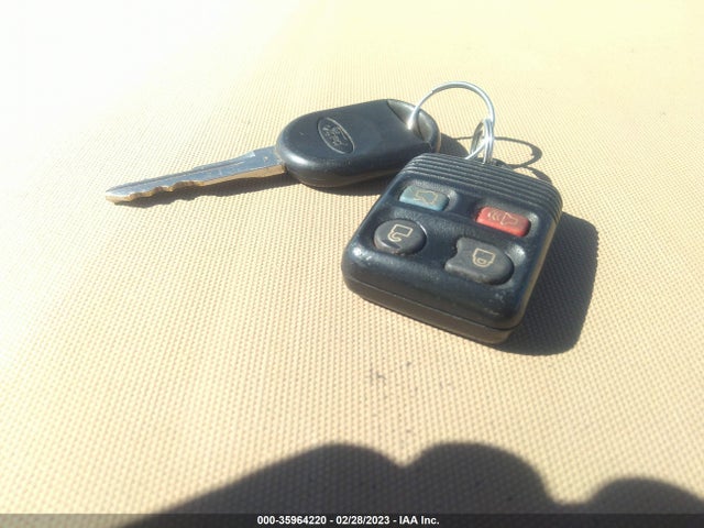 35964220 :رقم المزاد ، 1ZVFT84N075366833 vin ، 2007 Ford Mustang Deluxe/premium مزاد بيع