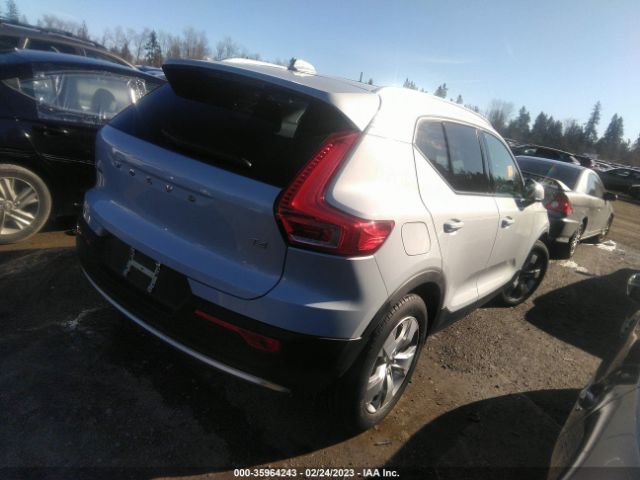 YV4AC2HKXL2242426 Volvo Xc40 T4 Momentum