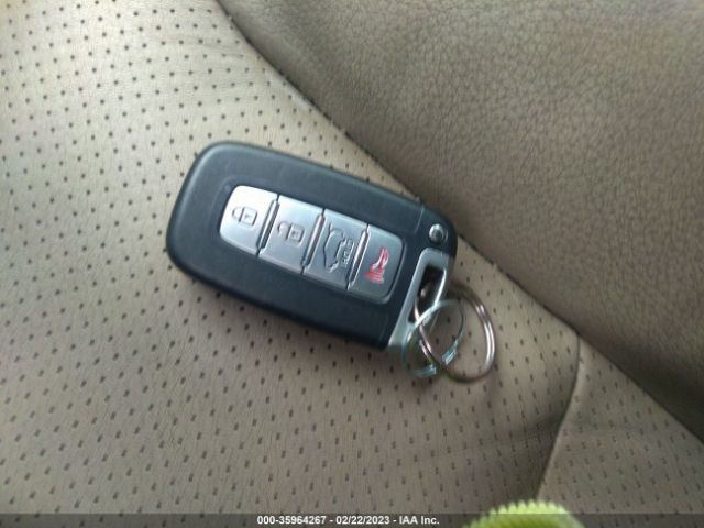 5XYKUDA15BG005705 KIA SORENTO EX