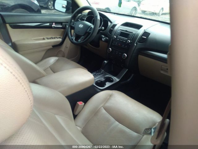 5XYKUDA15BG005705 KIA SORENTO EX