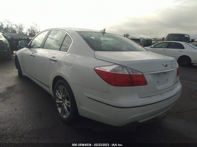 2011 HYUNDAI GENESIS VIN: KMHGC4DF5BU135025
