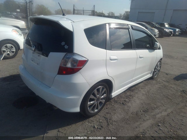 2013 HONDA FIT SPORT VIN: JHMGE8H58DC032969
