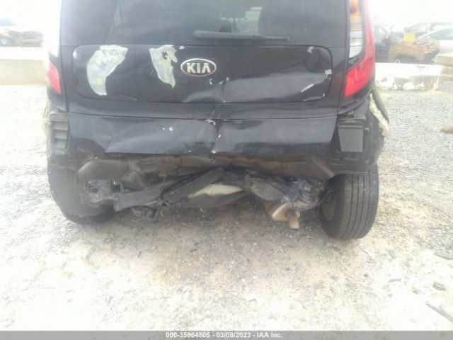KNDJN2A26H7498967 KIA Soul Base