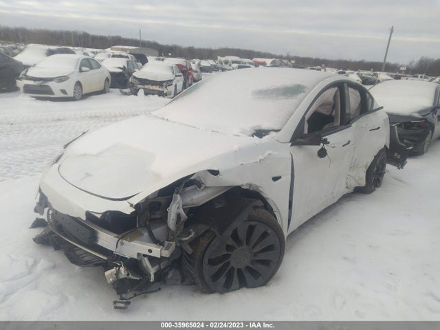 Tesla Model Y Performance 2022 7SAYGDEF4NF462656 Image 2
