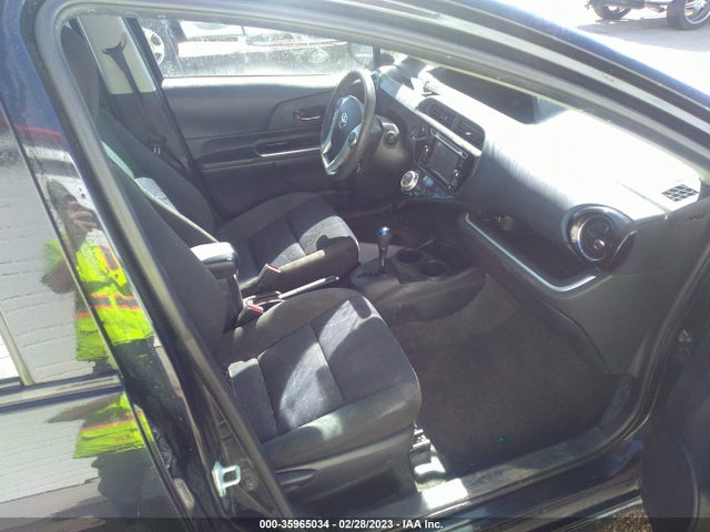 Toyota Prius C One/two/three/four 2017 JTDKDTB37H1594288 Image 6
