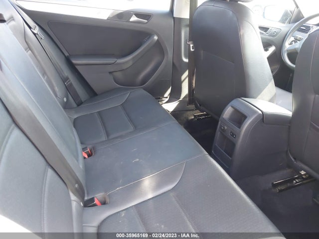 3VWDP7AJ5DM378585 Volkswagen Jetta Sedan Se