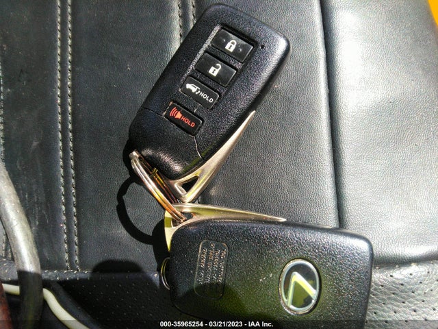 JTJYARBZ9F2018555 Lexus NX 200T