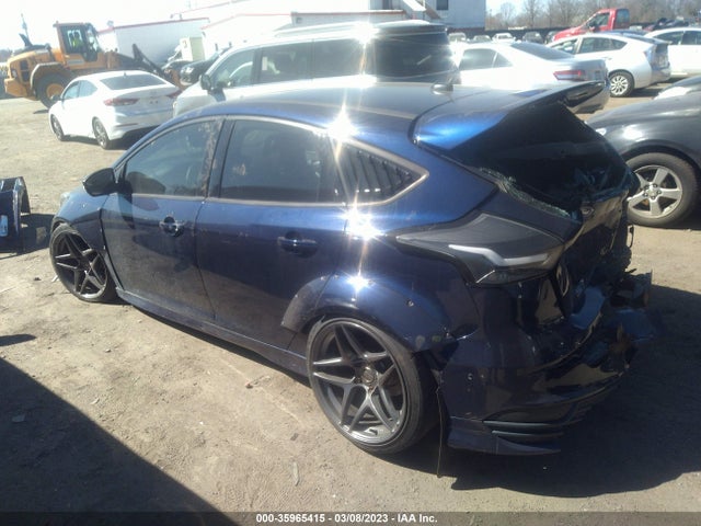 Ford FOCUS ST 2017 1FADP3L92HL213024 Image 3