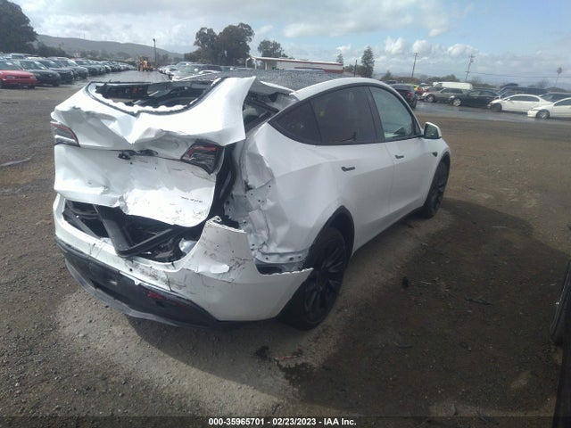 Tesla Model Y Long Range 2022 7SAYGDEE8NF558734 Image 4
