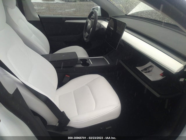 Tesla Model Y Long Range 2022 7SAYGDEE8NF558734 Image 5