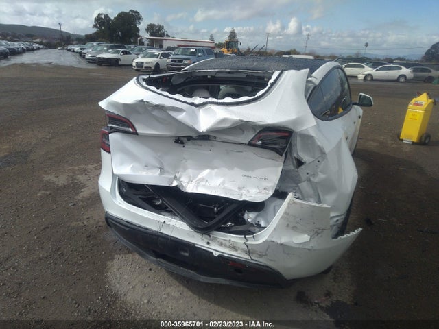 Tesla Model Y Long Range 2022 7SAYGDEE8NF558734 Image 6