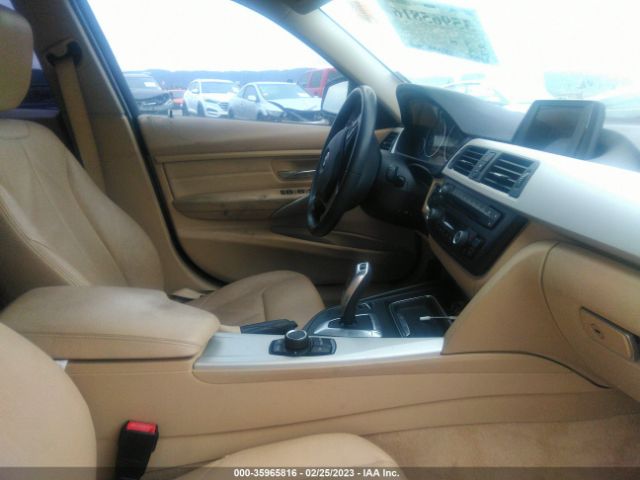 WBA3B1C58EP678902 BMW 3 Series 320i