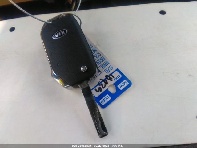 3KPF24AD9ME373385 KIA Forte Lxs