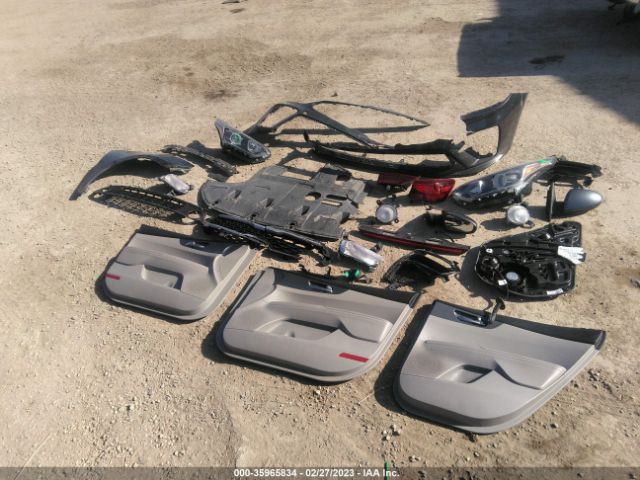 3KPF24AD9ME373385 KIA Forte Lxs