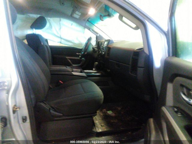 1N6BA0ECXFN500345 Nissan TITAN SV