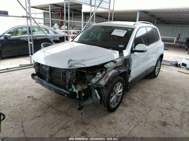 WVGBV7AX3HK046500 Volkswagen TIGUAN