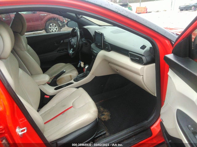 2019 Hyundai Veloster, VIN: KMHTH6AB0KU008678